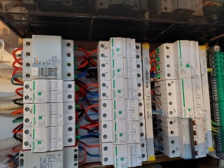 Elektro bord vervangen te Horpmaal. extra image 2