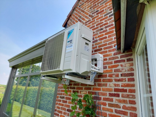 7Kw Daikin Split unit te Vechmaal (Heers). main image